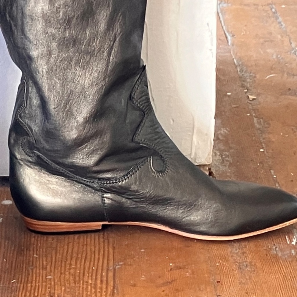 Bronze leather, cowboy/riding inspired boots - Picture 5 of 11